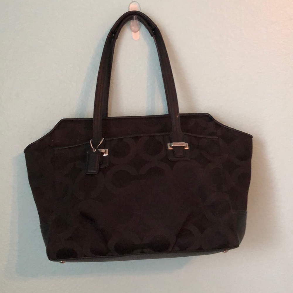 AUTHENTIC COACH LARGE PURSE/TOTE